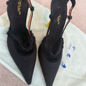 Off-White Elegant Black Frayed Heels